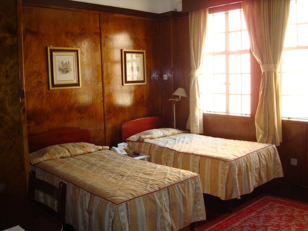 The Oakwood Hotel Nairobi Exterior photo